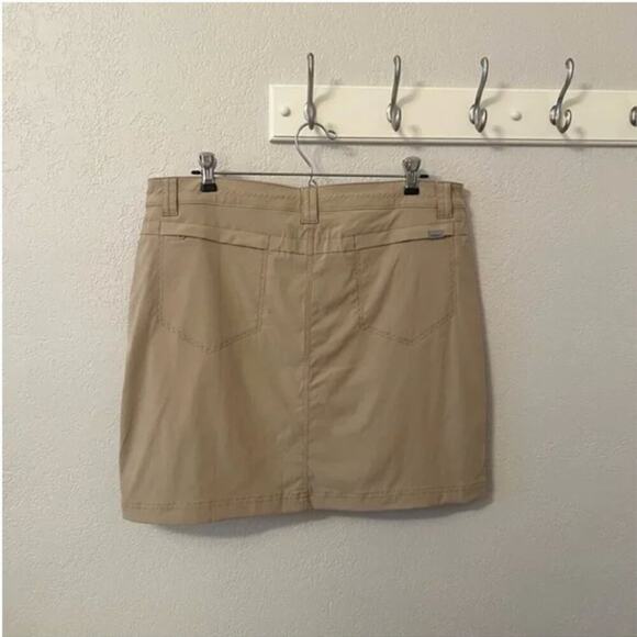 Eddie Bauer Adventurer Skort in Khaki - Picture 4 of 10